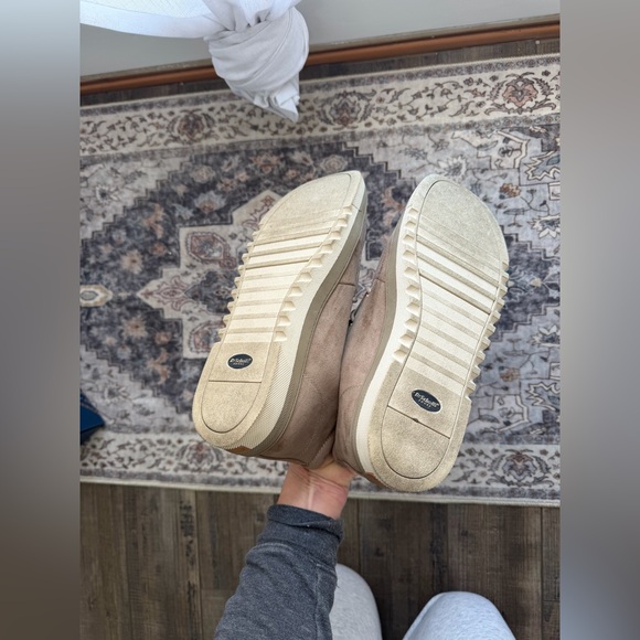 Women’s Booties - Picture 6 of 10